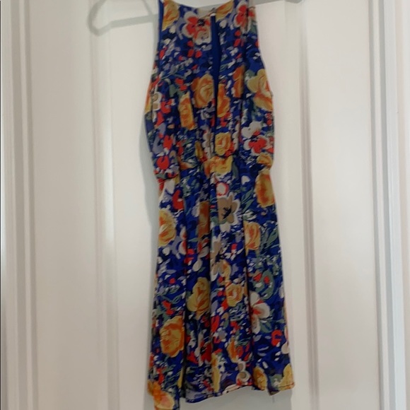 Runway Story Dress.  Medium. - Picture 2 of 4